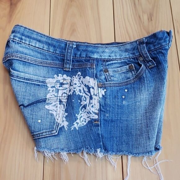 VANA DI EMBELLISHED CUT-OFF DENIM JEAN SHORTS - Picture 8 of 9